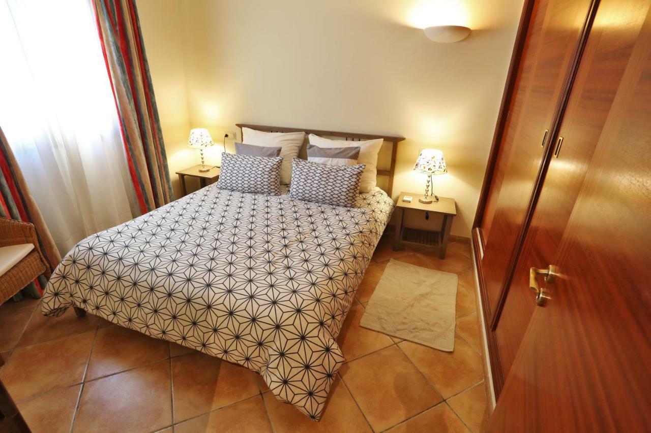 Flowers House Villa Maria De La Salut Bagian luar foto